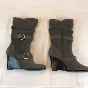 Skechers Gray Suede wedge mid-calf boots size 8